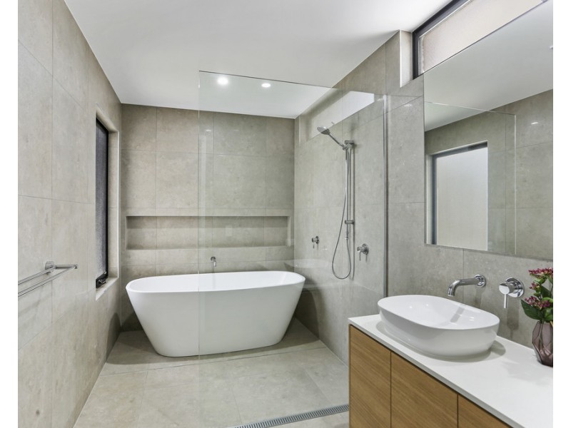 6 Reflection Crescent, Birtinya QLD 4575