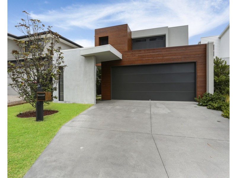 6 Reflection Crescent, Birtinya QLD 4575