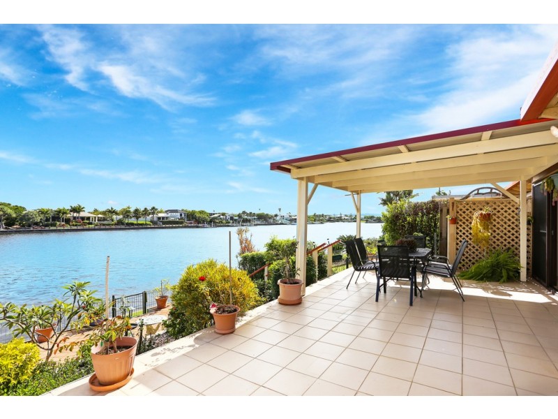 176/2 Melody Court, Warana QLD 4575