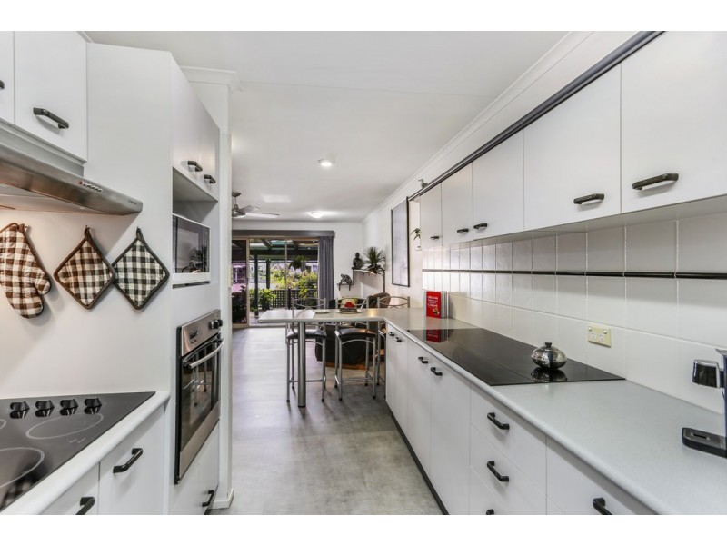 293/6 Melody Court, Warana QLD 4575