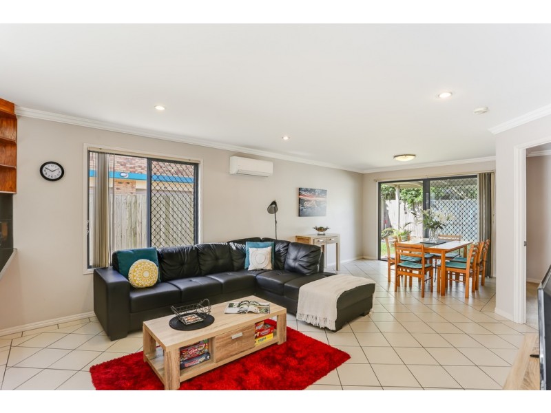 27A Oomoo Street, Buddina QLD 4575