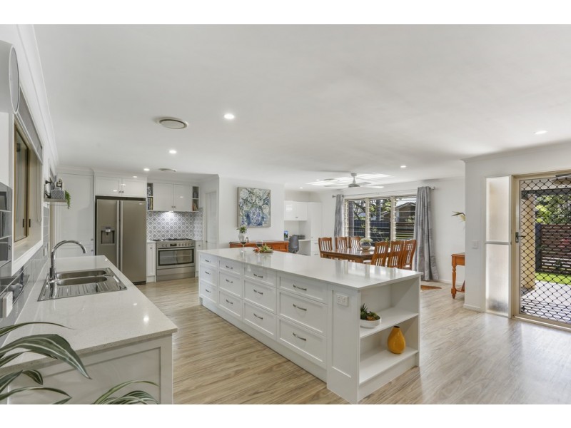 14 Currong Street, Minyama QLD 4575