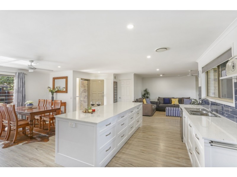14 Currong Street, Minyama QLD 4575