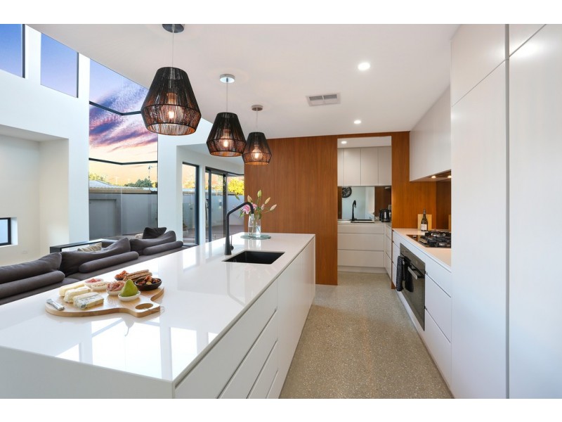 11 Yaringa Avenue, Buddina QLD 4575