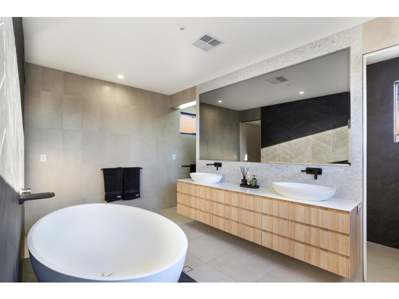 11 Yaringa Avenue, Buddina QLD 4575