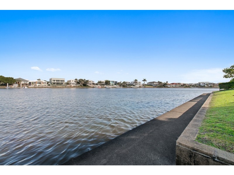 234/4 Melody Court, Warana QLD 4575