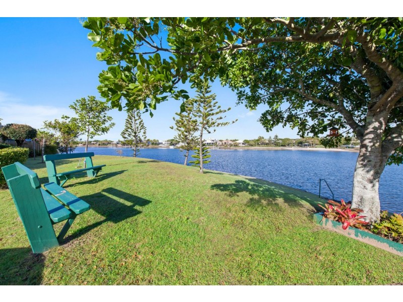 234/4 Melody Court, Warana QLD 4575