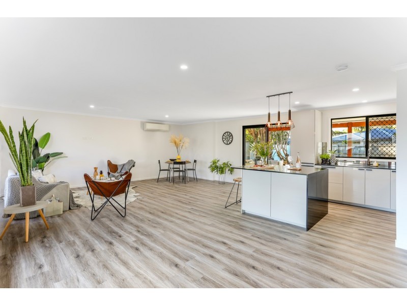 3 Lory Place, Parrearra QLD 4575