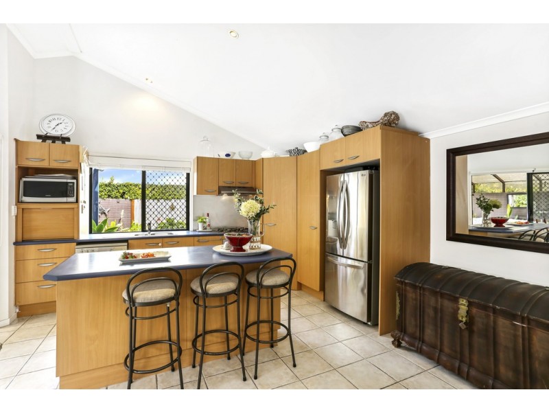 15 Santorini Court, Kawana Island QLD 4575