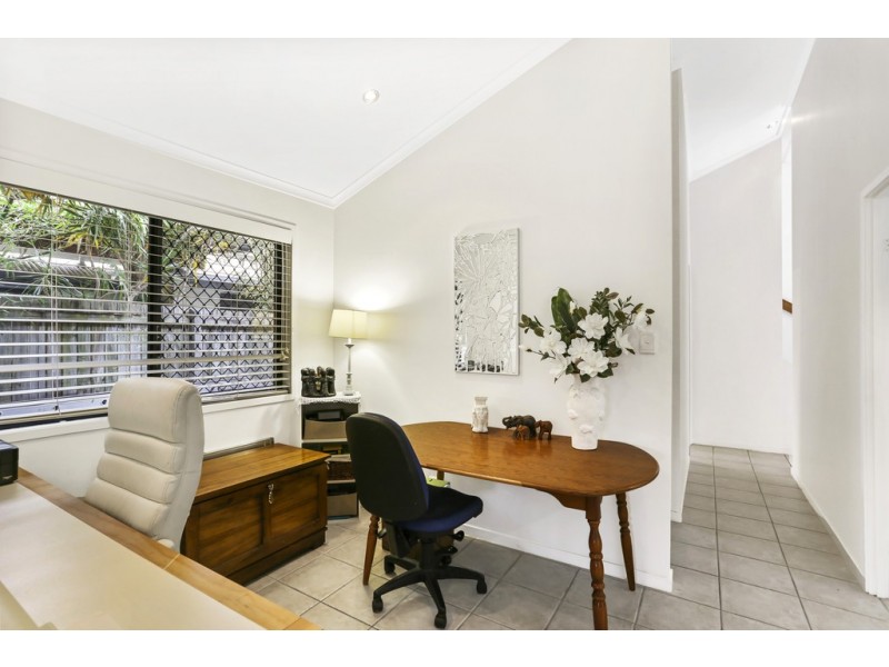 15 Santorini Court, Kawana Island QLD 4575