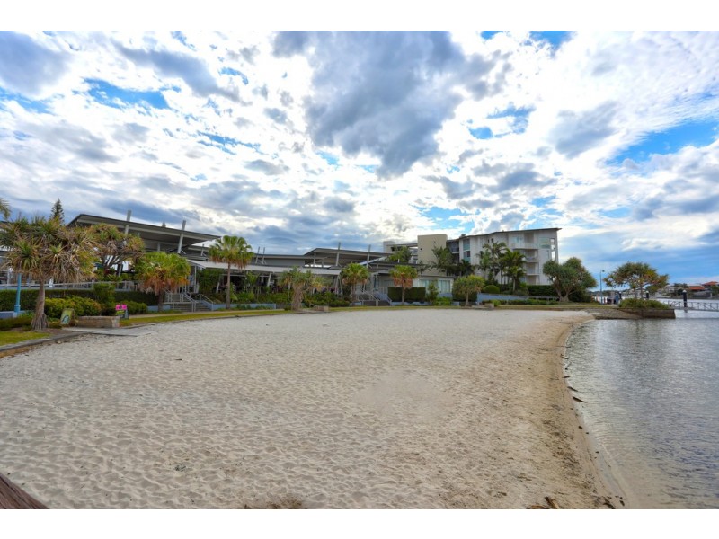 15 Santorini Court, Kawana Island QLD 4575