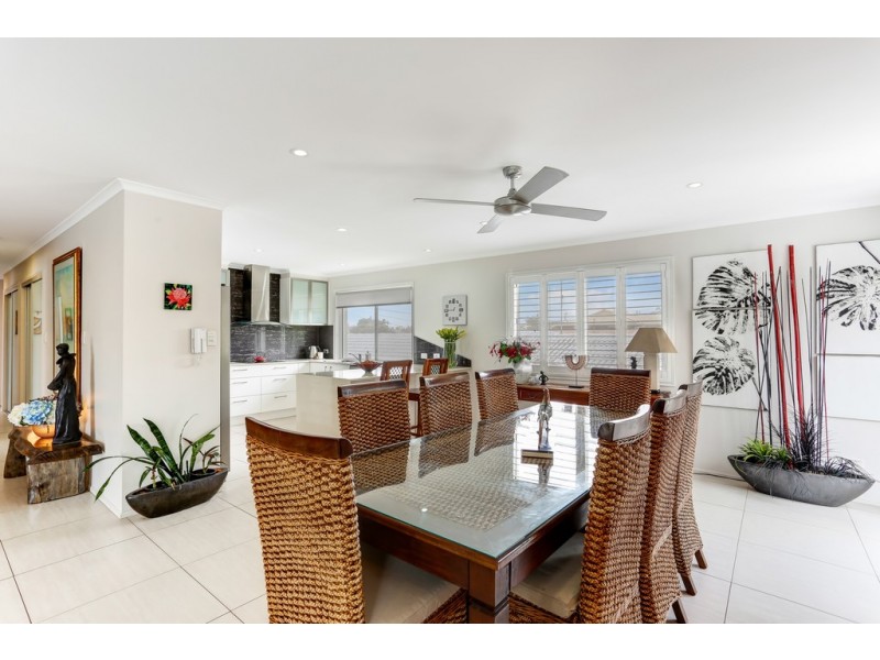 141 Lowanna Drive, Buddina QLD 4575