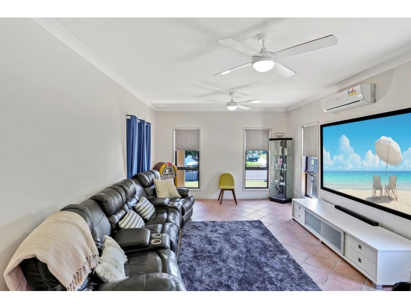 17 Oceanic Drive, Warana QLD 4575