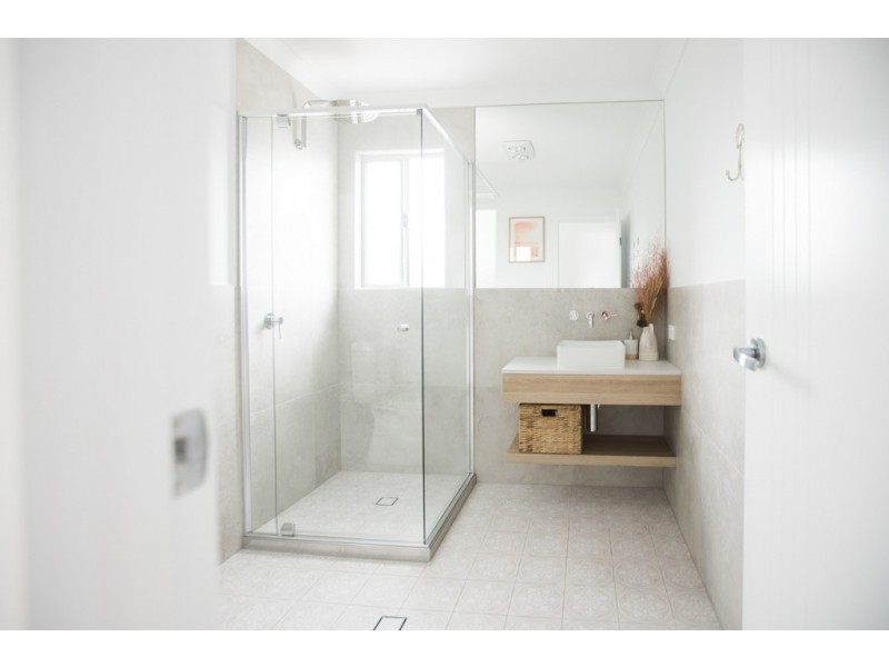 16 Parkway Drive, Mooloolaba QLD 4557