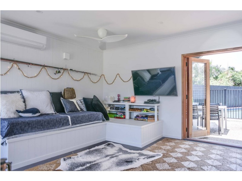5 Perina Street, Warana QLD 4575