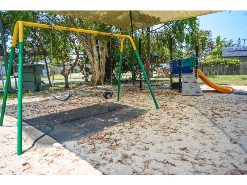5 Perina Street, Warana QLD 4575