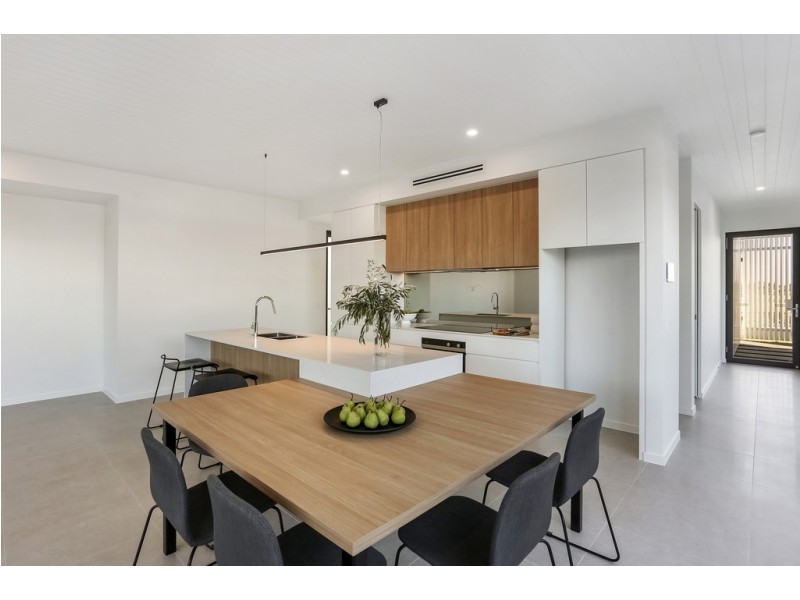 16 Offshore Street, Bokarina QLD 4575