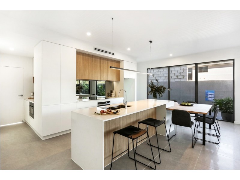 16 Offshore Street, Bokarina QLD 4575