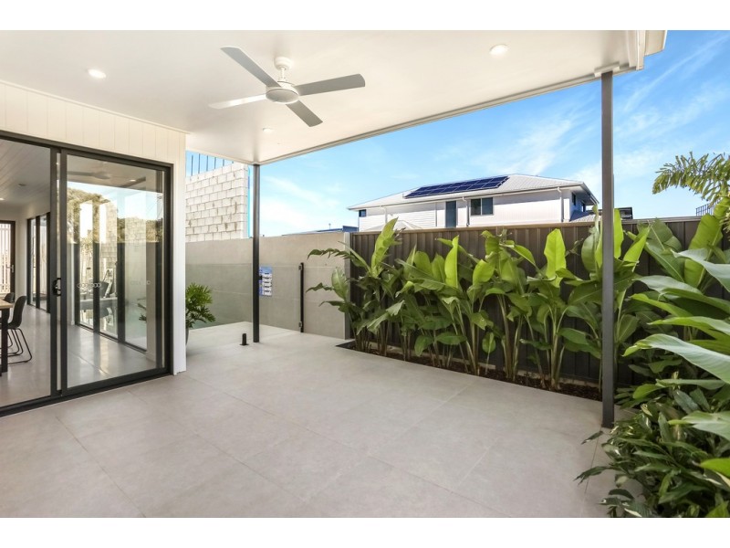 16 Offshore Street, Bokarina QLD 4575