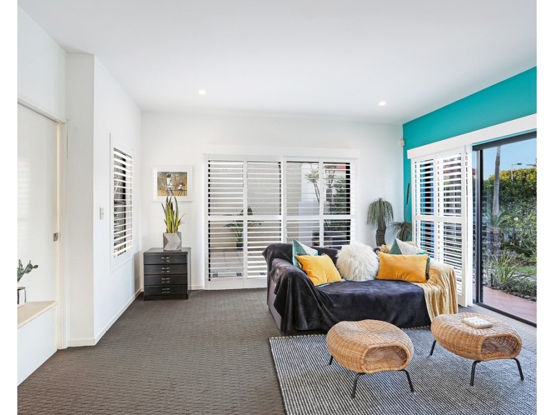 102 Mooloolah Drive, Minyama QLD 4575