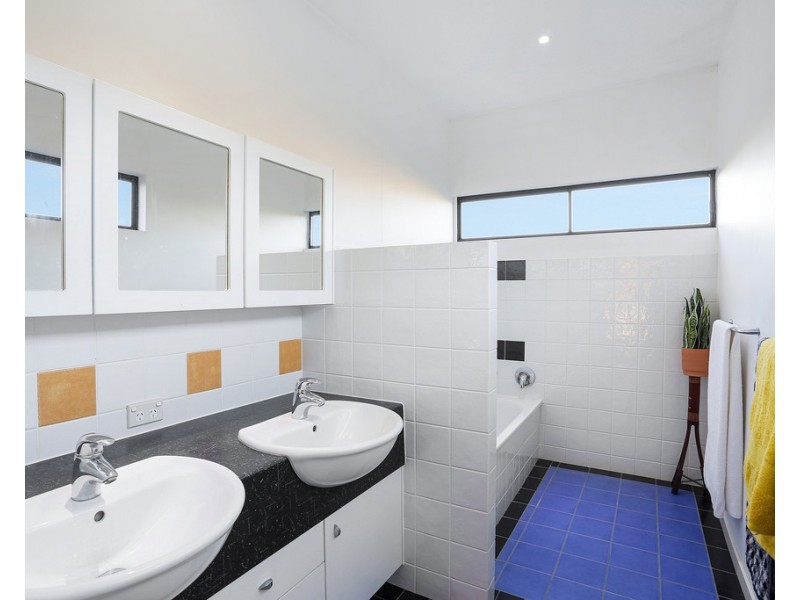 102 Mooloolah Drive, Minyama QLD 4575