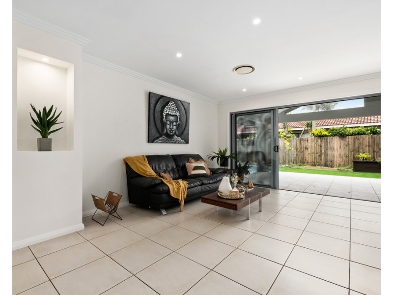 16 Lalwinya Street, Buddina QLD 4575