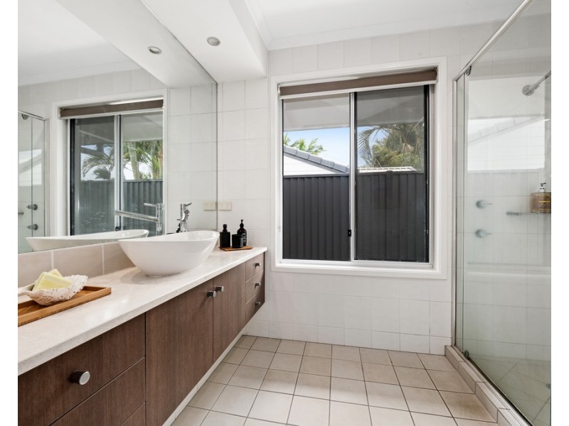 16 Lalwinya Street, Buddina QLD 4575