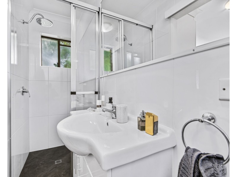 Unit 4/22 Kalinda Ave, Mooloolaba QLD 4557