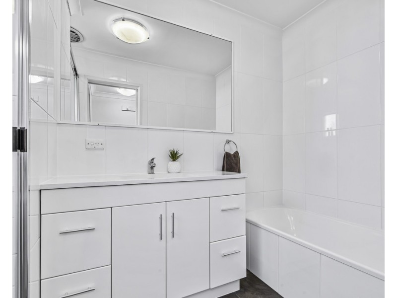 Unit 4/22 Kalinda Ave, Mooloolaba QLD 4557