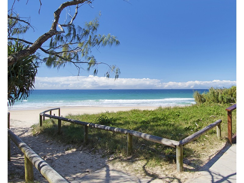 10 Bareena Place, Warana QLD 4575