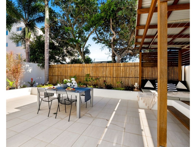 2/4 Alkira Street, Buddina QLD 4575