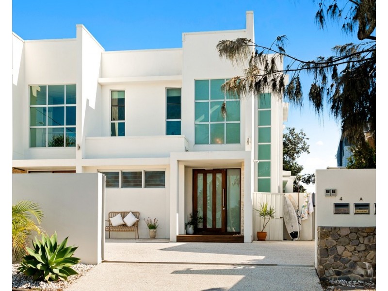 2/4 Alkira Street, Buddina QLD 4575