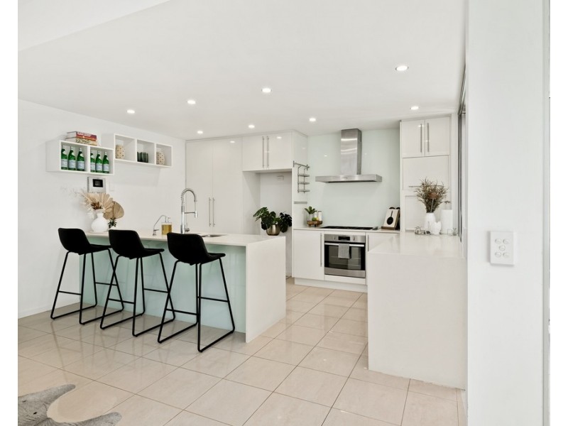 2/4 Alkira Street, Buddina QLD 4575