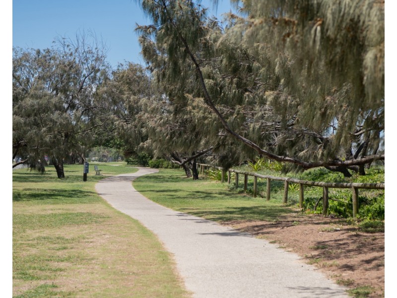 8N/143 Lowanna Drive, Buddina QLD 4575