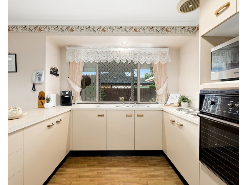 7 Kensington Drive, Minyama QLD 4575