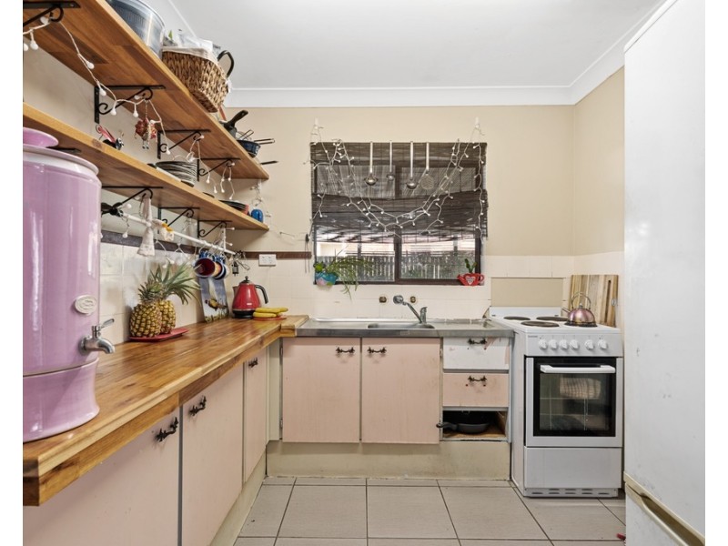 2/3 Benalla Street, Warana QLD 4575