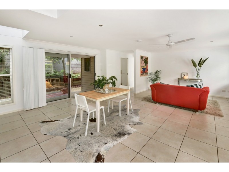 10 Tranquil Place, Alexandra Headland QLD 4572