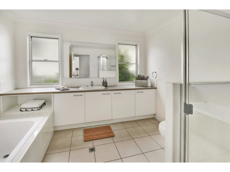 10 Tranquil Place, Alexandra Headland QLD 4572