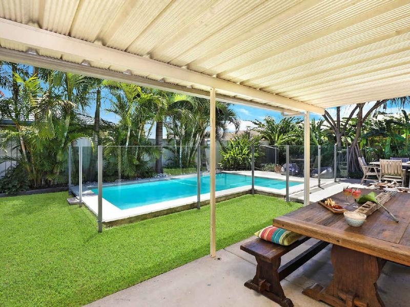 3 Uringa Street, Warana QLD 4575