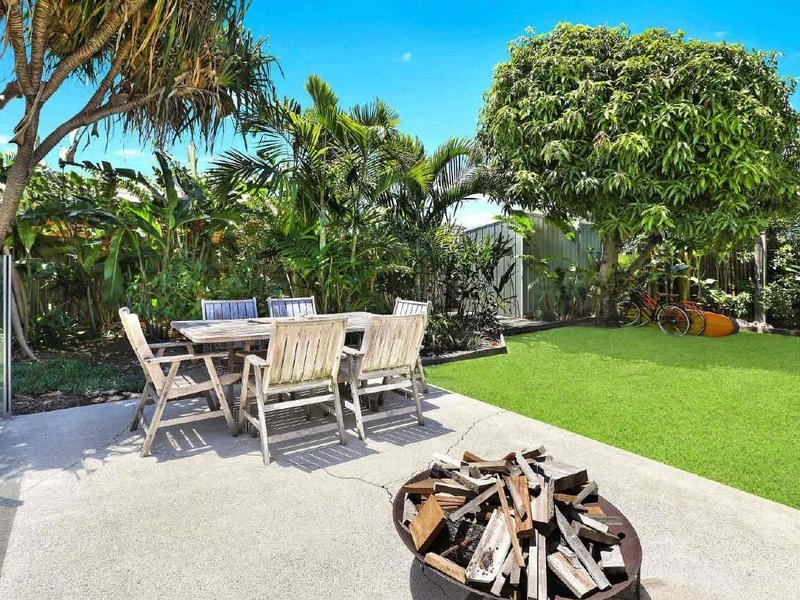 3 Uringa Street, Warana QLD 4575