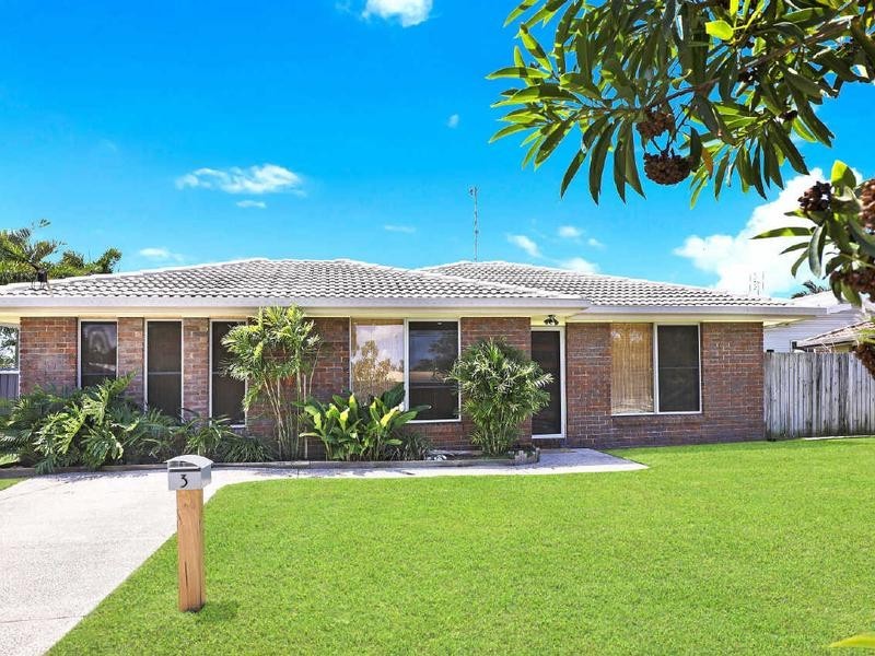 3 Uringa Street, Warana QLD 4575