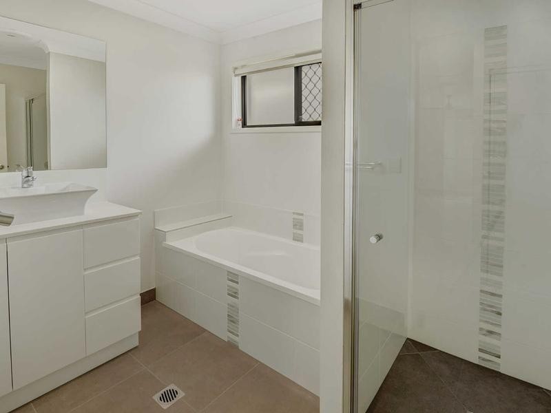 9 Newton Place, Caloundra West QLD 4551