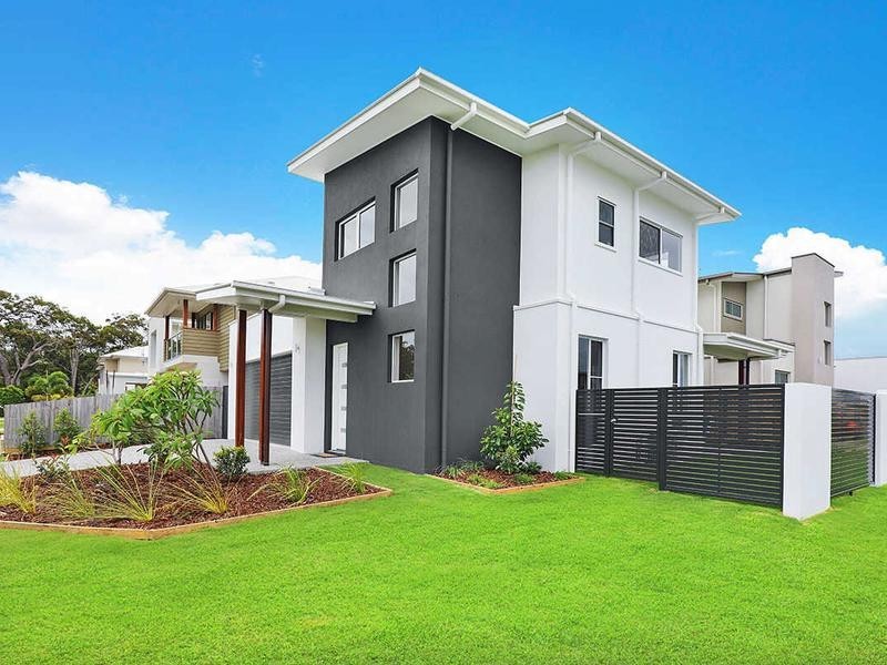 2 Hideaway Street, Birtinya QLD 4575