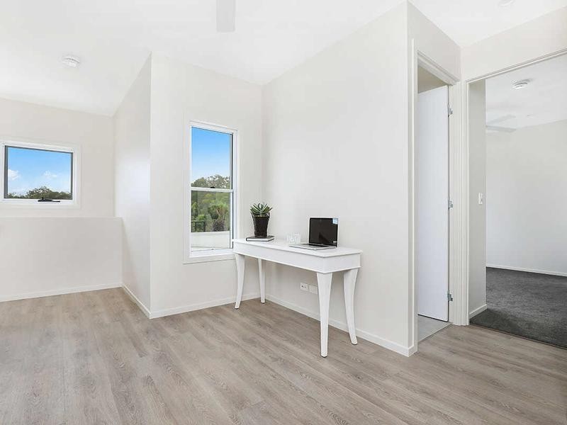 2 Hideaway Street, Birtinya QLD 4575