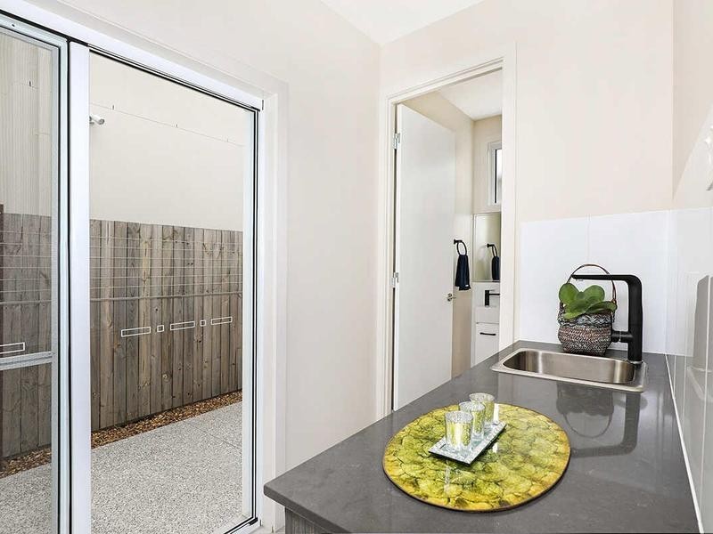 2 Hideaway Street, Birtinya QLD 4575