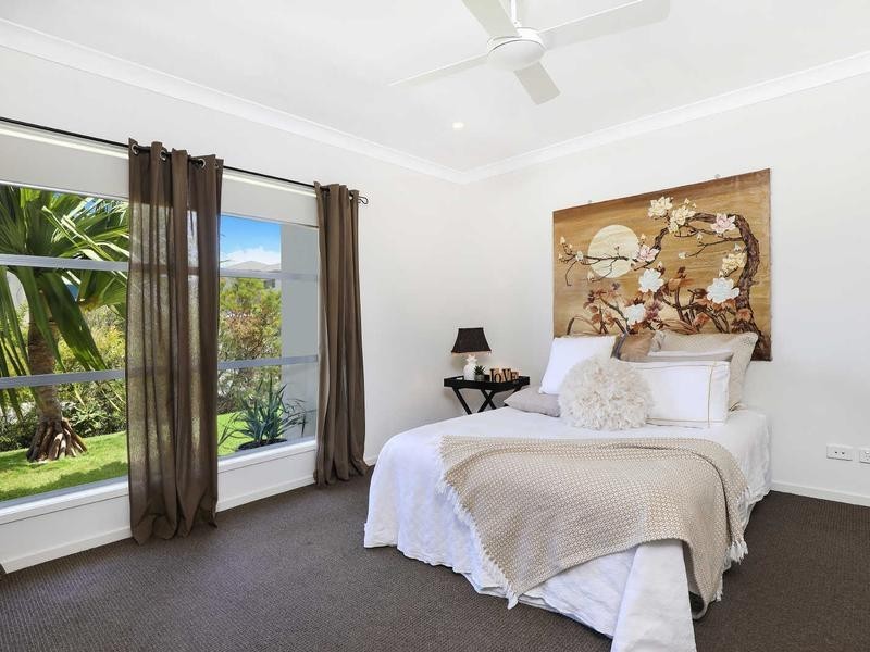 13 Promontory Street, Birtinya QLD 4575