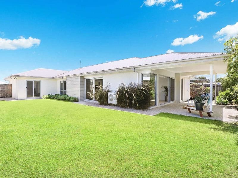 13 Promontory Street, Birtinya QLD 4575