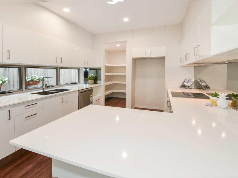 6 Anchorage Drive, Birtinya QLD 4575