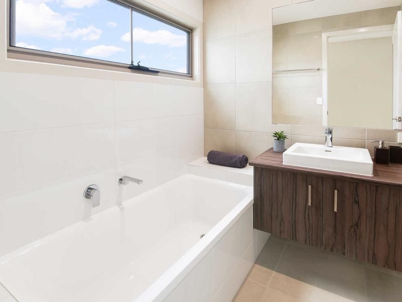 6 Anchorage Drive, Birtinya QLD 4575