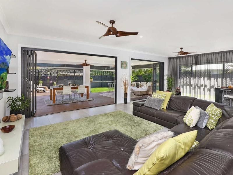 3 Ludwig Court, Pelican Waters QLD 4551